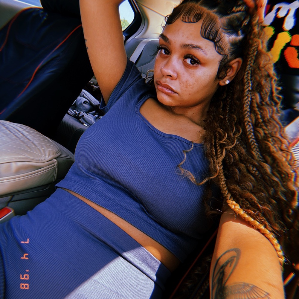 Meet your Posher, Mayah